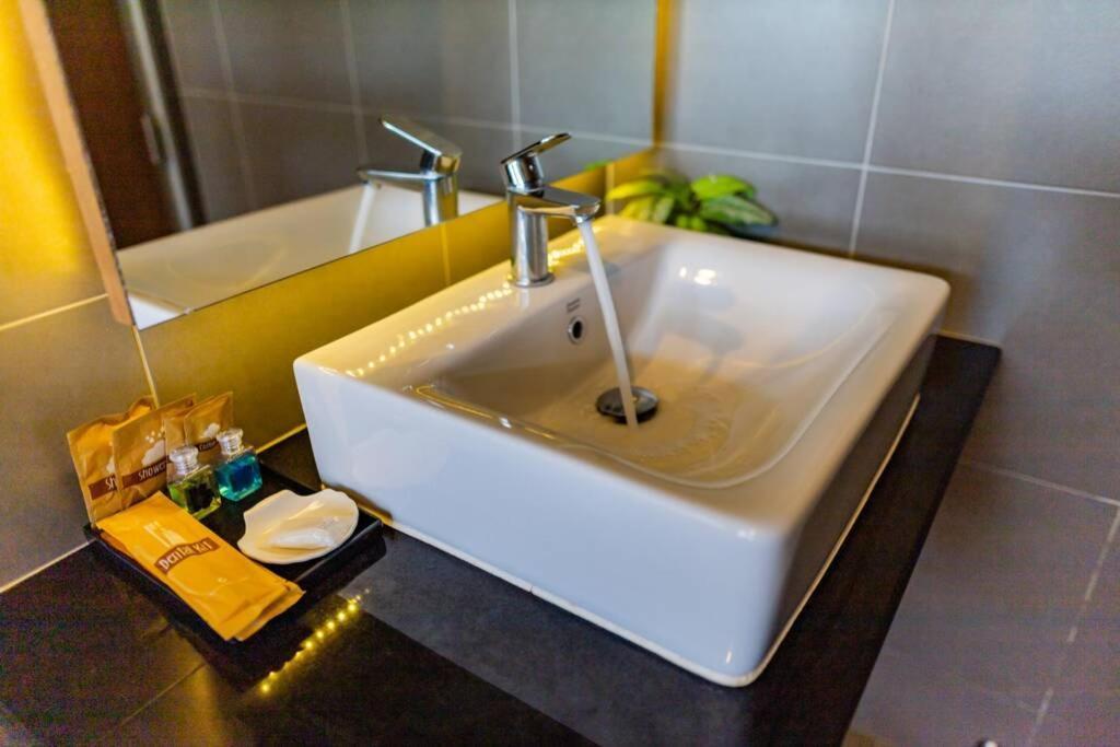 Honeybee Pool Villa Smooth As Silk Ao Nang Exterior foto